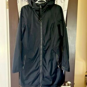 Lululemon size 8 rite  as rain jacket